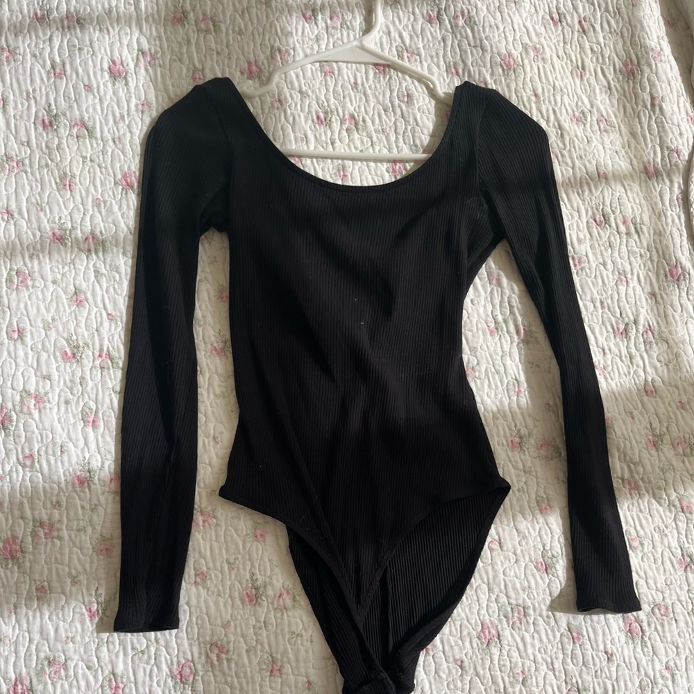 H&M Long Sleeve Ribbed Bodysuit Open Back